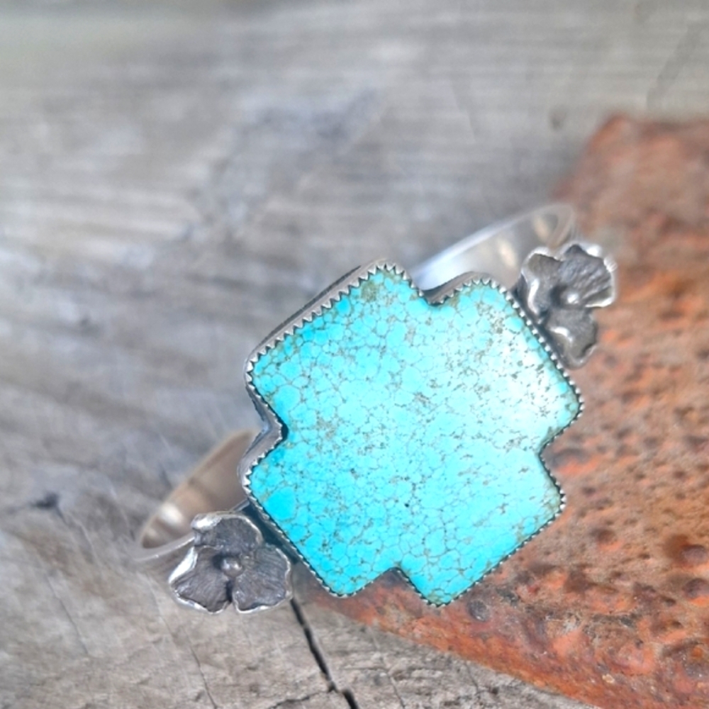 Sweet Bird Studio Santa Fe Cross With 3D Flowers .925  Bracelet